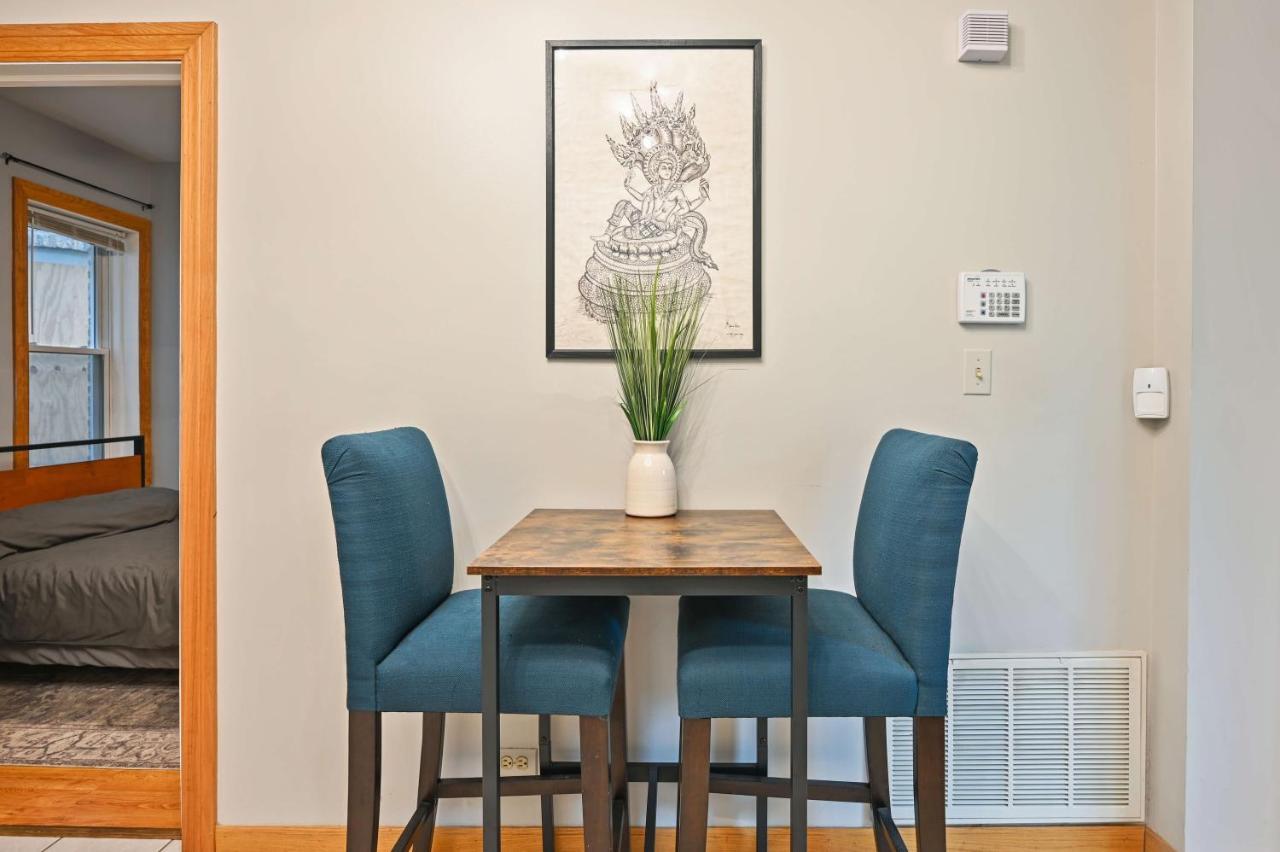 2 Bed Apt W/ Office, Free Parking, Near Wrigley Chicago Esterno foto