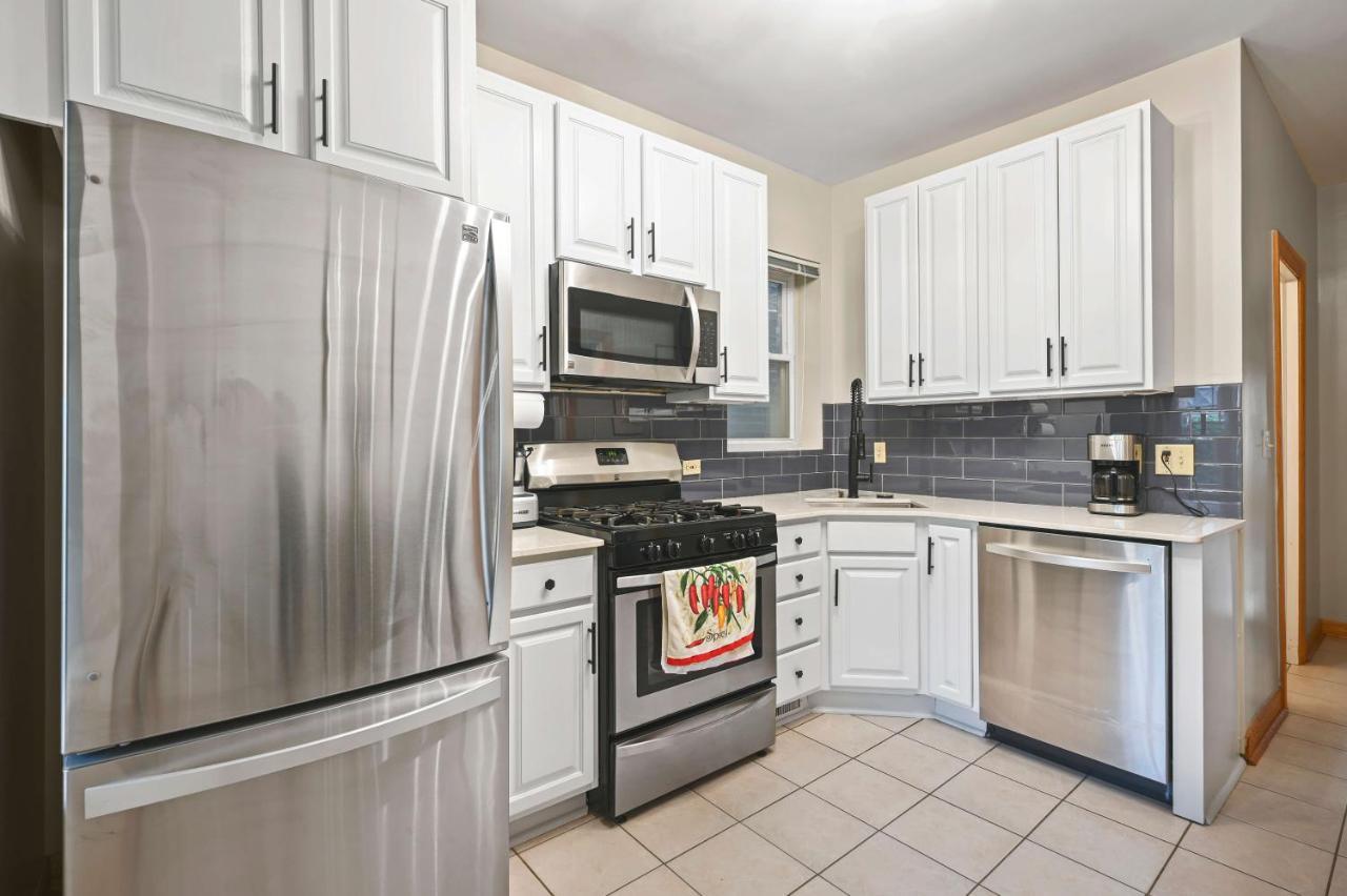 2 Bed Apt W/ Office, Free Parking, Near Wrigley Chicago Esterno foto